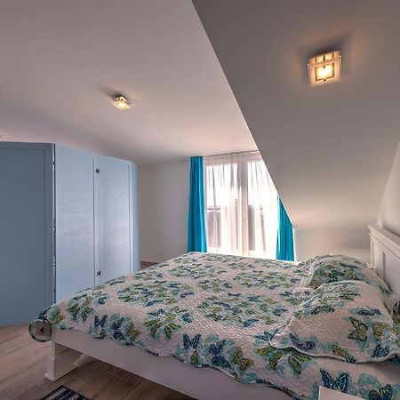 Villa Sandy Apartments Тиват Екстер'єр фото