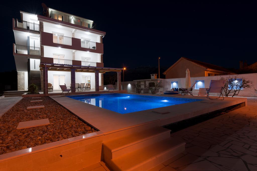 Villa Sandy Apartments Тиват Екстер'єр фото