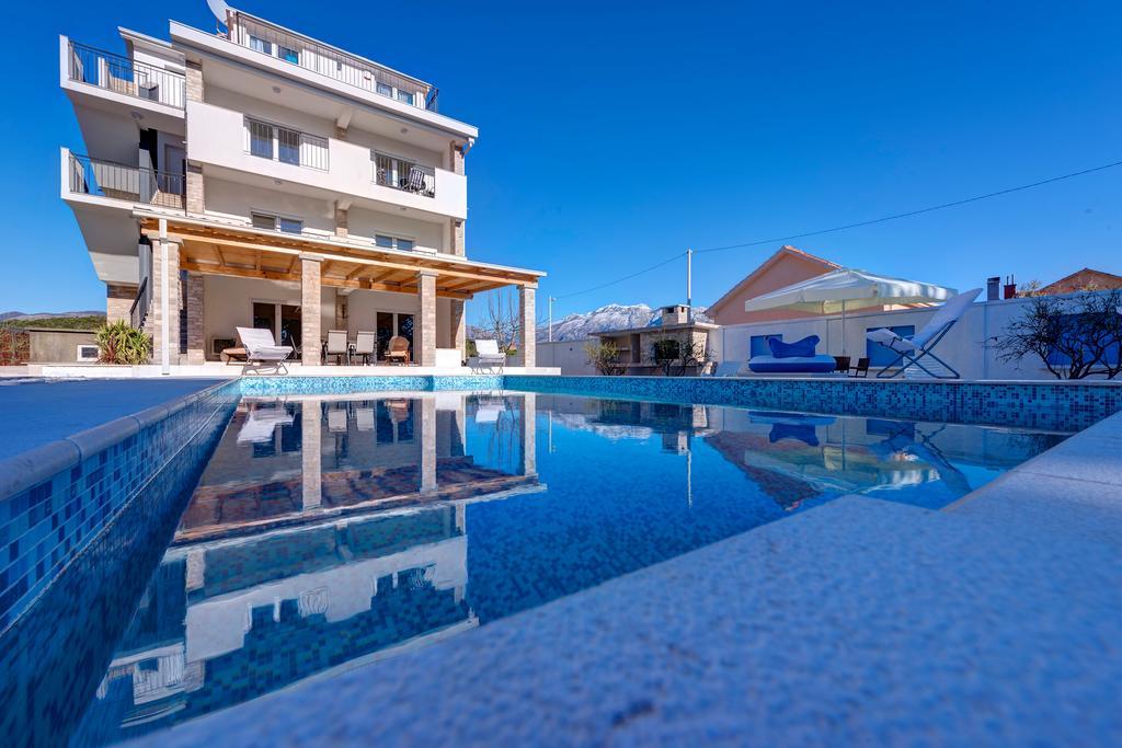 Villa Sandy Apartments Тиват Екстер'єр фото